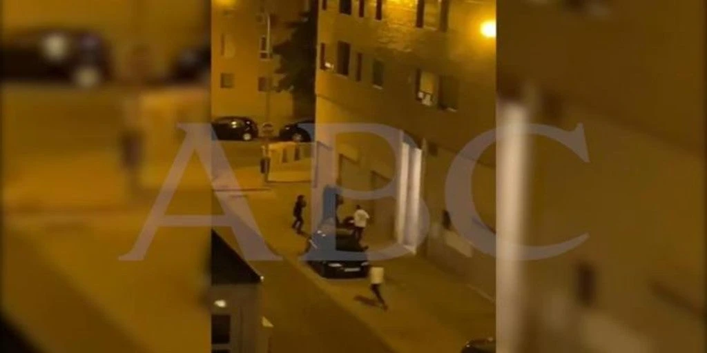 Cuatro detenidos por dar una paliza a un joven en el barrio de Las Rosas