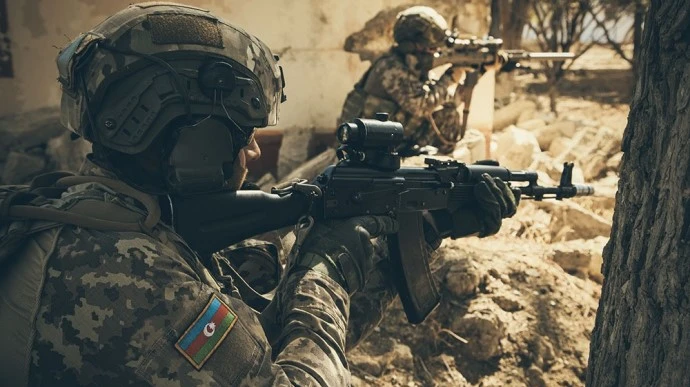 Вірменія та Азербайджан домовились про перемир’я в Карабаху