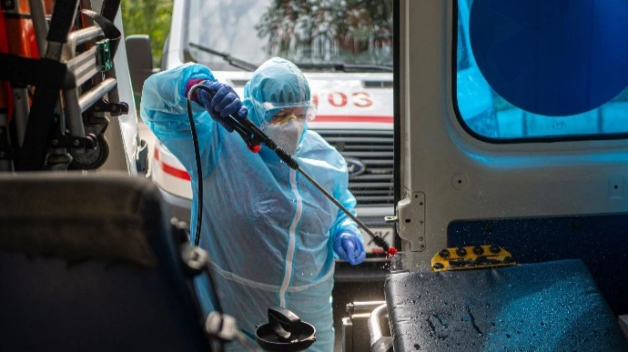 Число нових хворих на коронавірус буковинців майже не зменшується