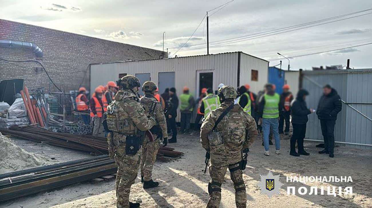 Поліція викрила угруповання, що експлуатувало людей під виглядом реабілітаційного центру