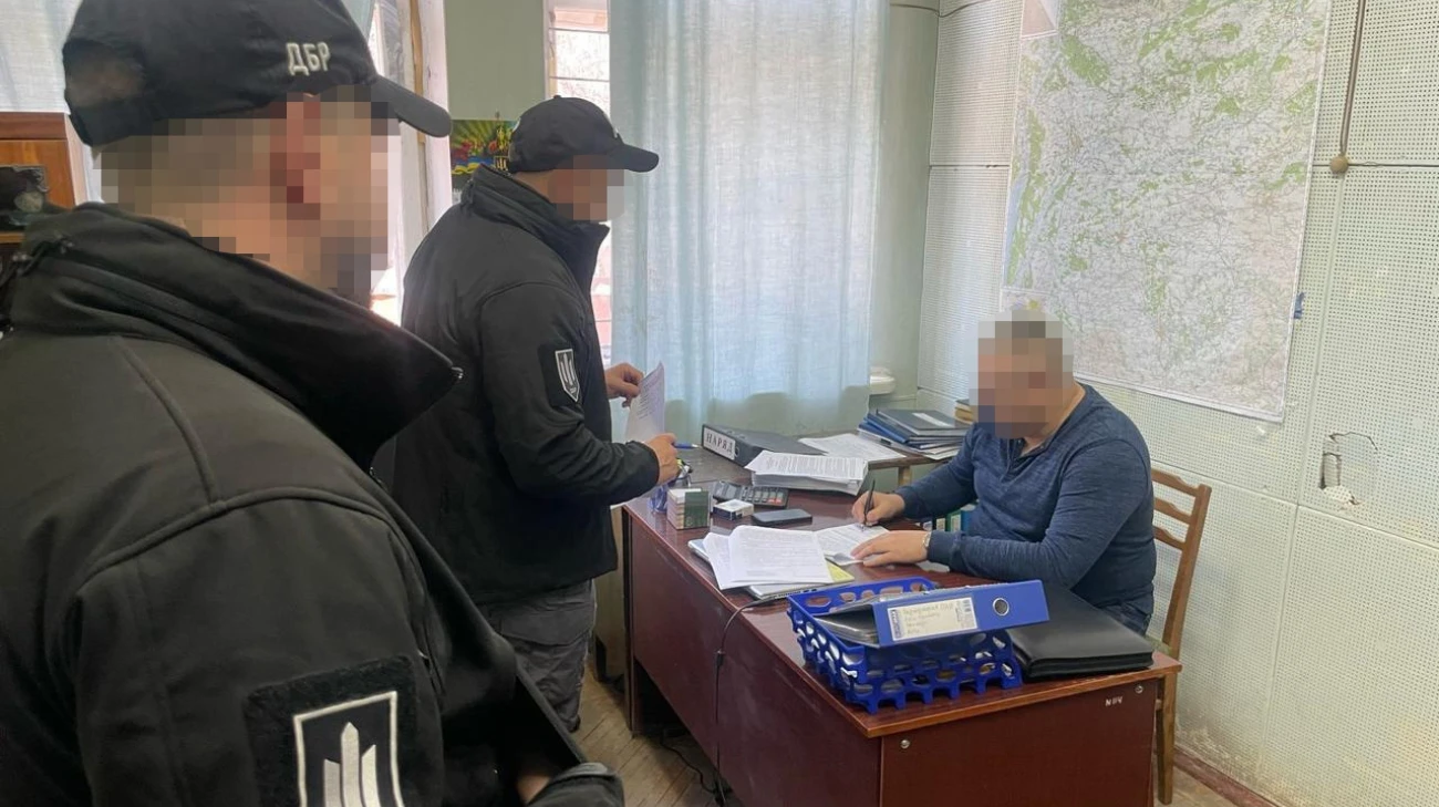 ДБР: Командир військової частини створив 