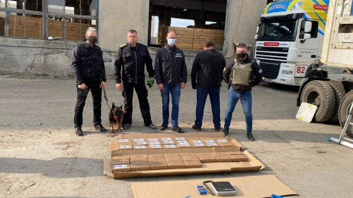 В порту Одеси знайшли пів центнера кокаїну