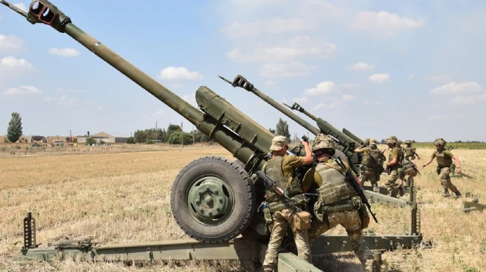 Гаубиці і САУ: командування показало, як тренуються артилеристи