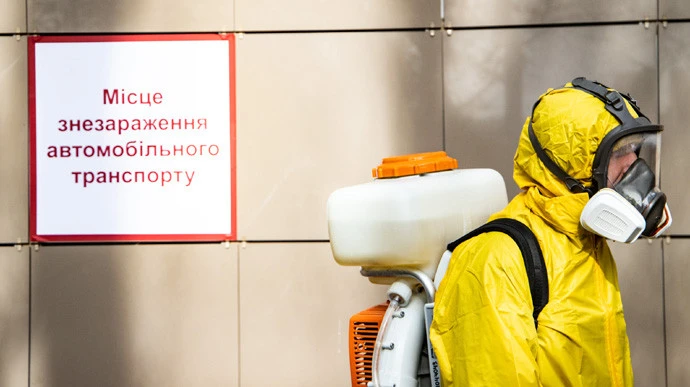 Коронавірус за добу підхопили понад 600 осіб