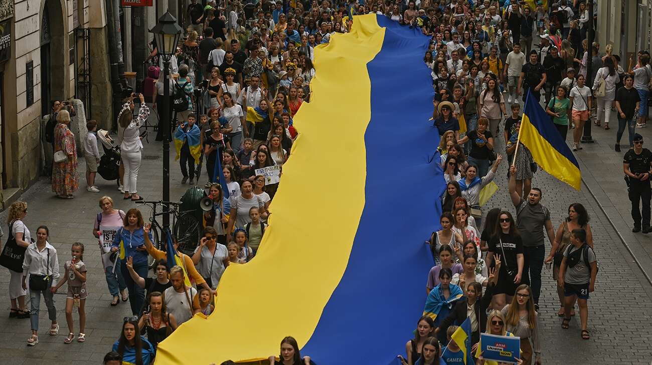 До 35% зросла частка українців, які хочуть переговорів з Росією вже зараз – опитування