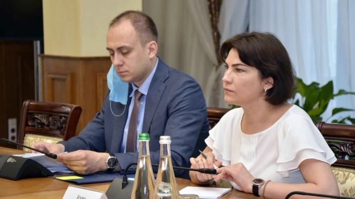 Чиновника Офісу генпрокурора визнали винним у корупції