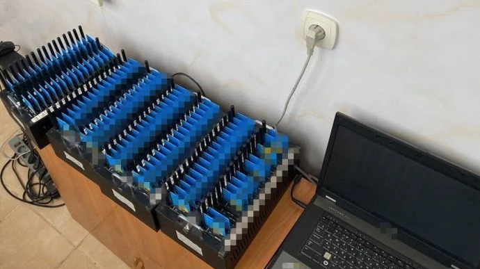СБУ накрила проросійську ботоферму з 8 тисячами SIM-карток
