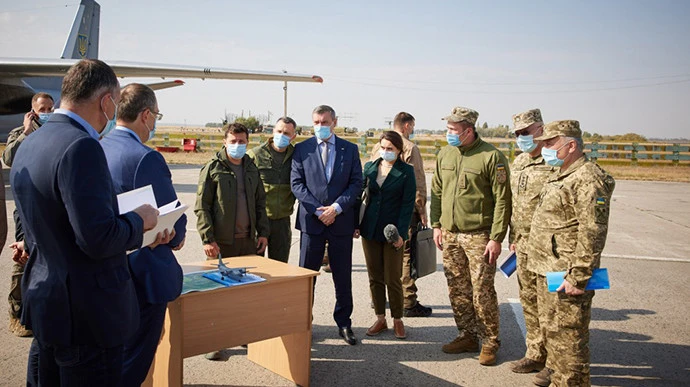 Після катастрофи АН-26 Зеленський просить інформацію про всю військову техніку