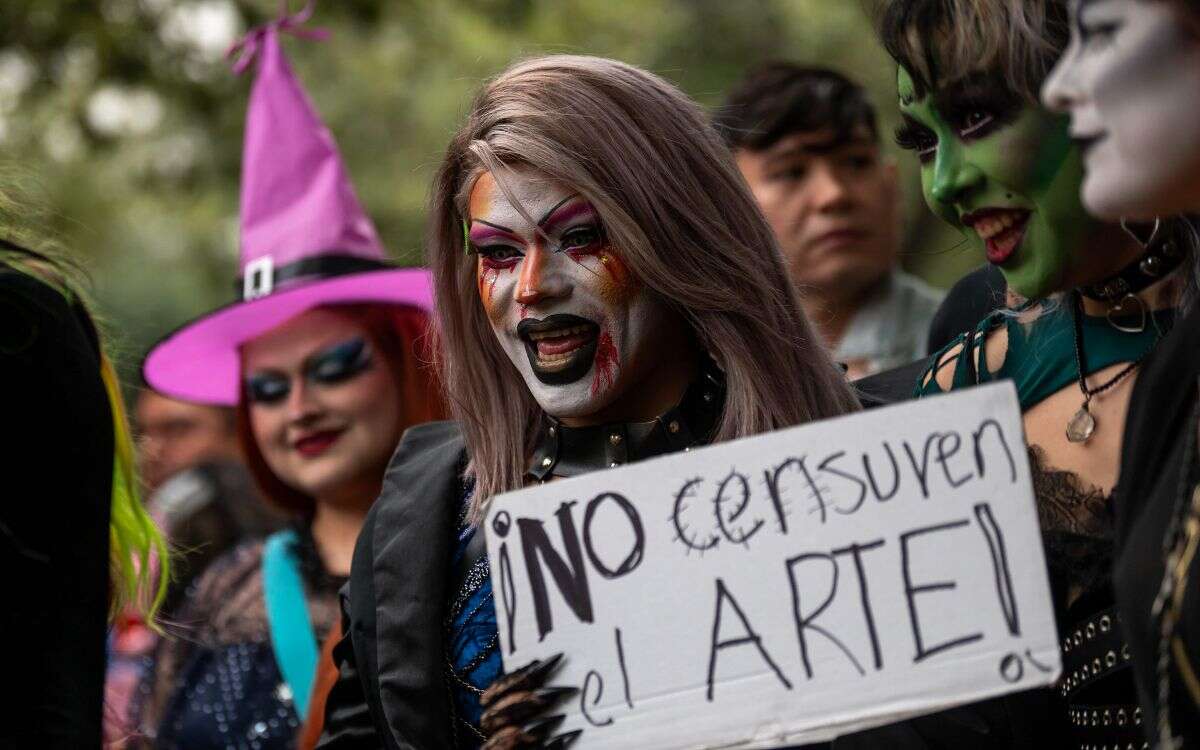 Prohíben shows drag queens y travesti en San Nicolás, NL