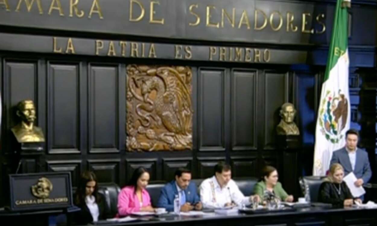 Senado sesiona en la casona de Xicoténcatl