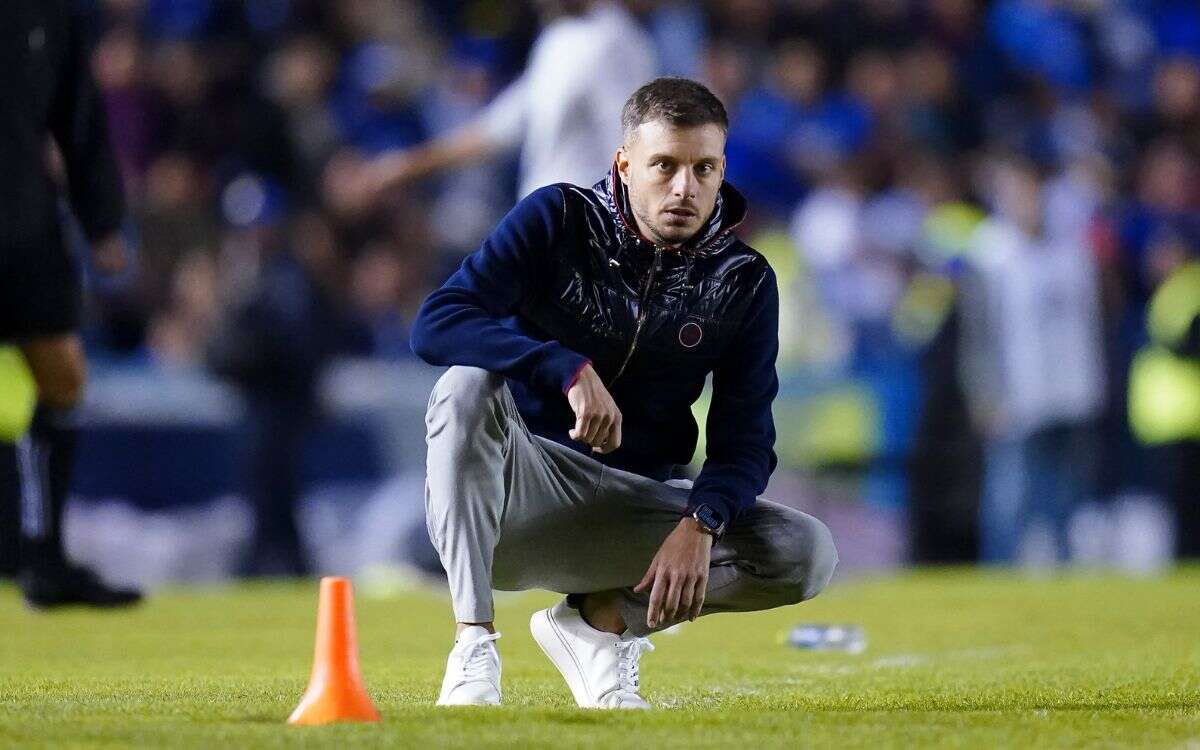 Cruz Azul no se deja y demanda a Anselmi