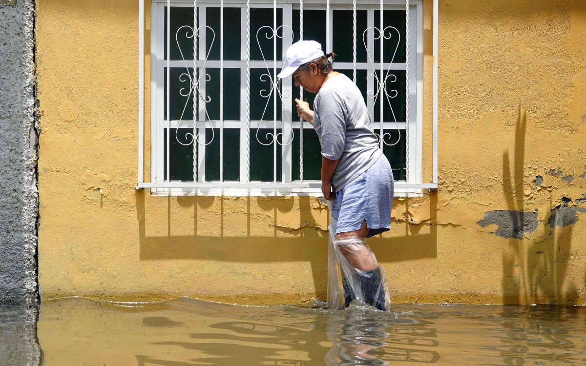 AMLO acusa a opositores de utilizar inundaciones en Chalco para atacarlo y ofender a la gente