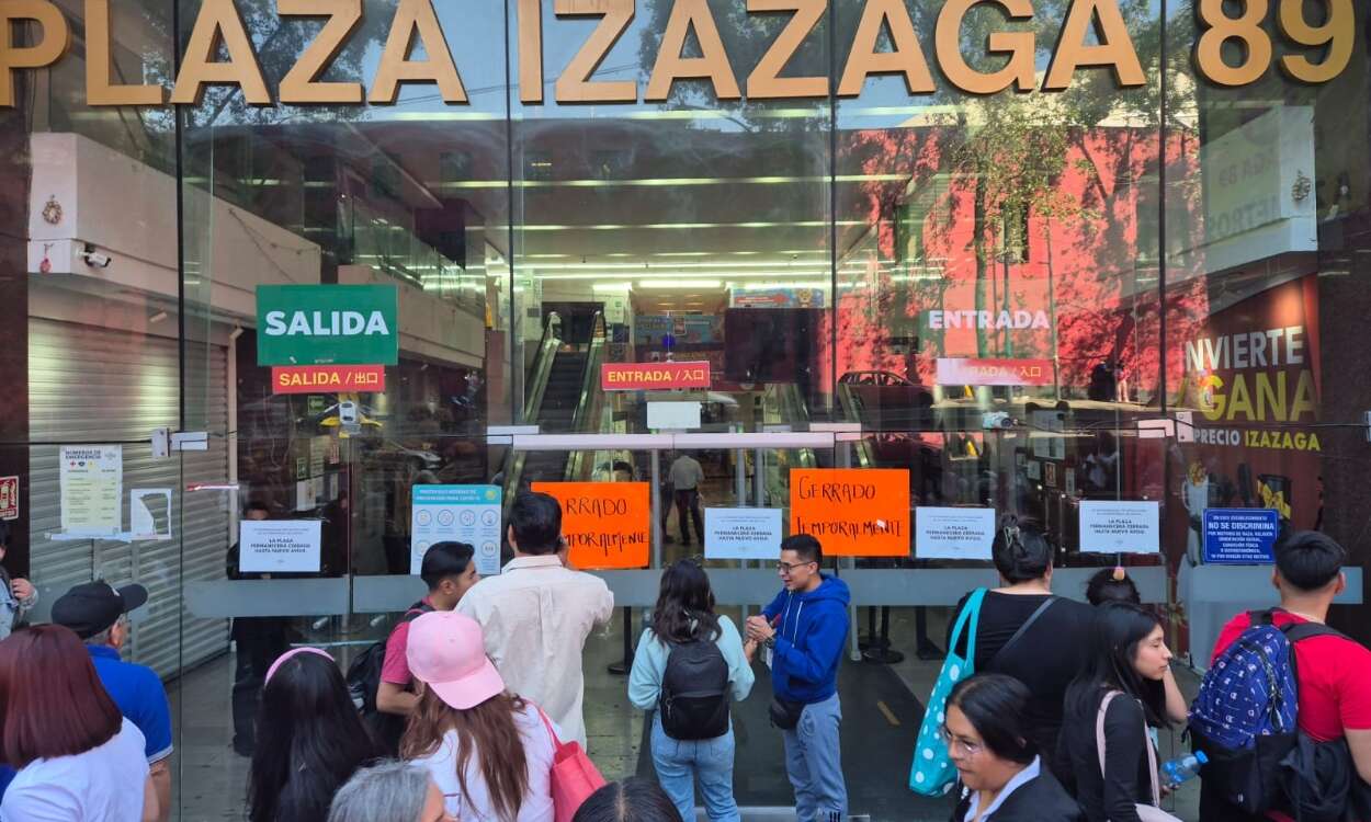 Plaza Izazaga 89 cierra tras operativo