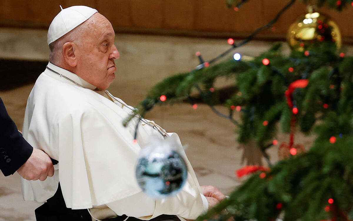 Reportan al papa Francisco con fuerte resfrío previo a Navidad