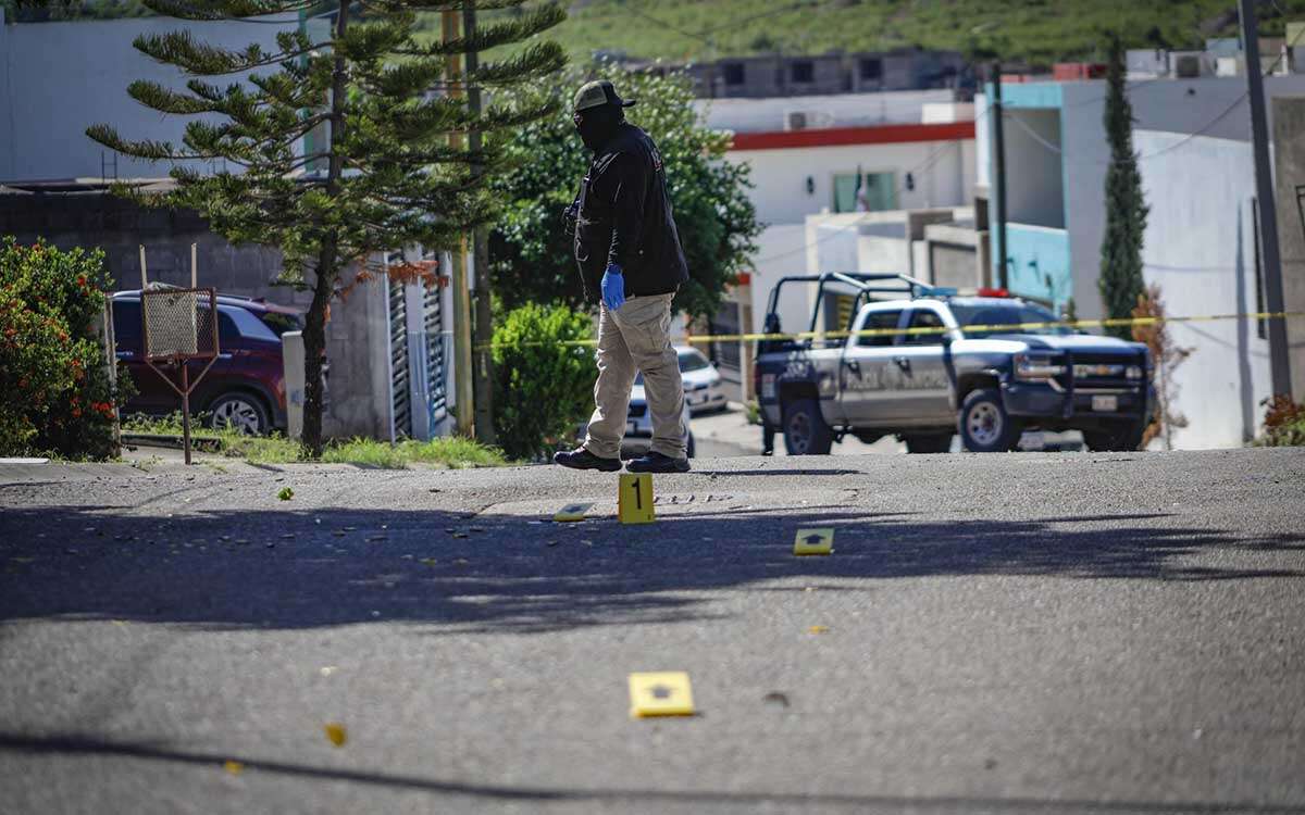 Sujetos armados disparan contra vivienda en Culiacán y asesinan a dos adultos y una menor