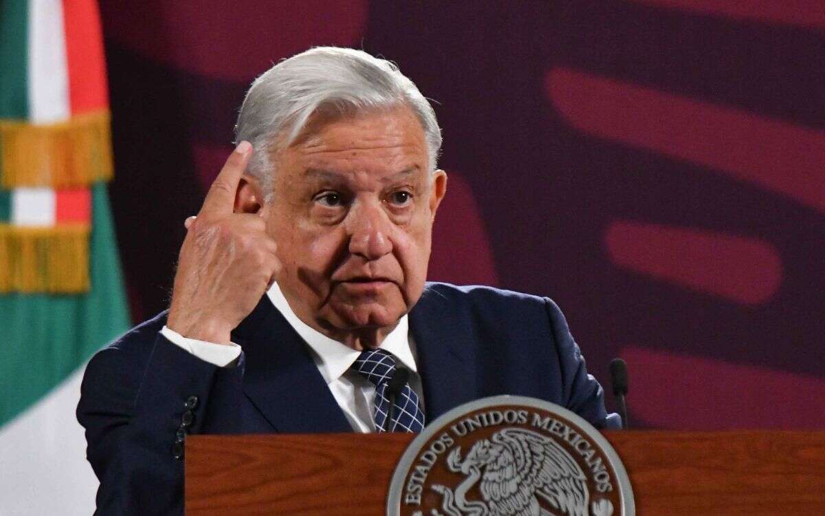 AMLO señala el impacto de su modelo económico en el empleo y las remesas