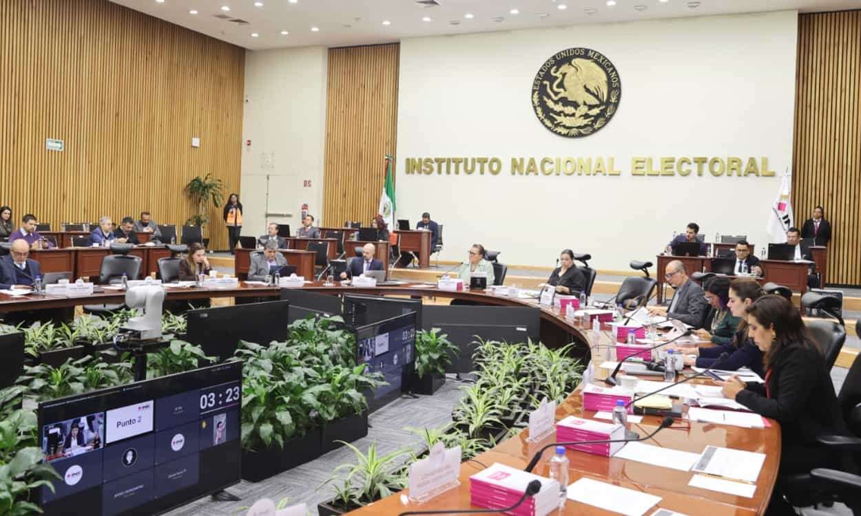 INE aprueba 13 mil 205 mdp para elección judicial