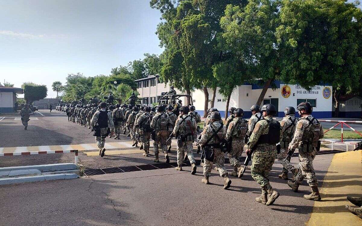 Sinaloa: arriban 200 soldados para reforzar seguridad tras detención del Mayo Zambada