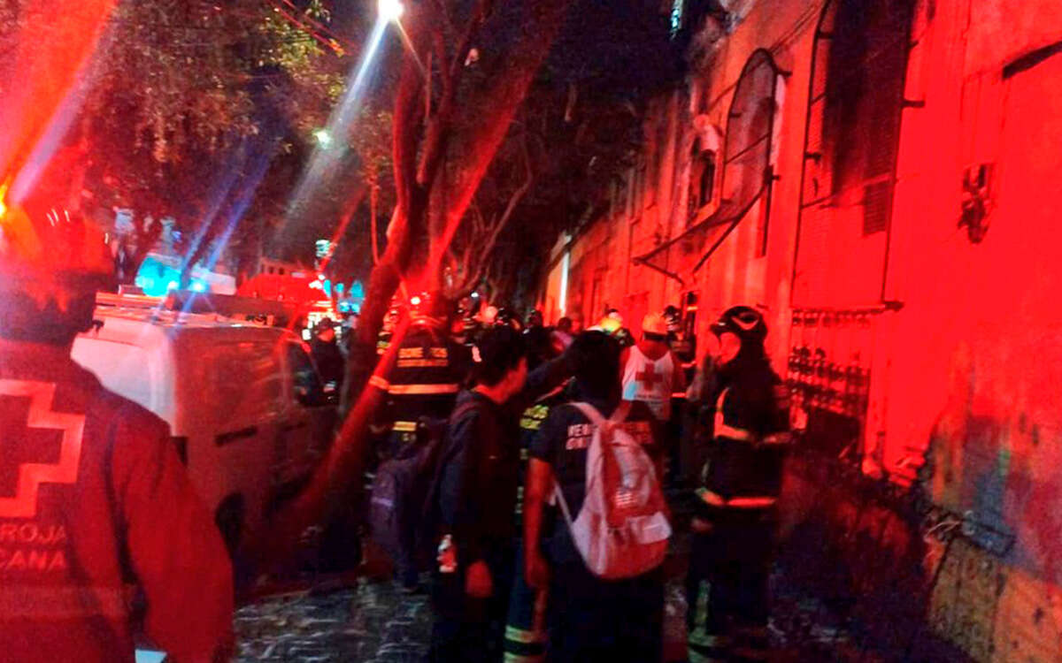 Incendio en hotel de la colonia Guerrero deja cuatro muertos