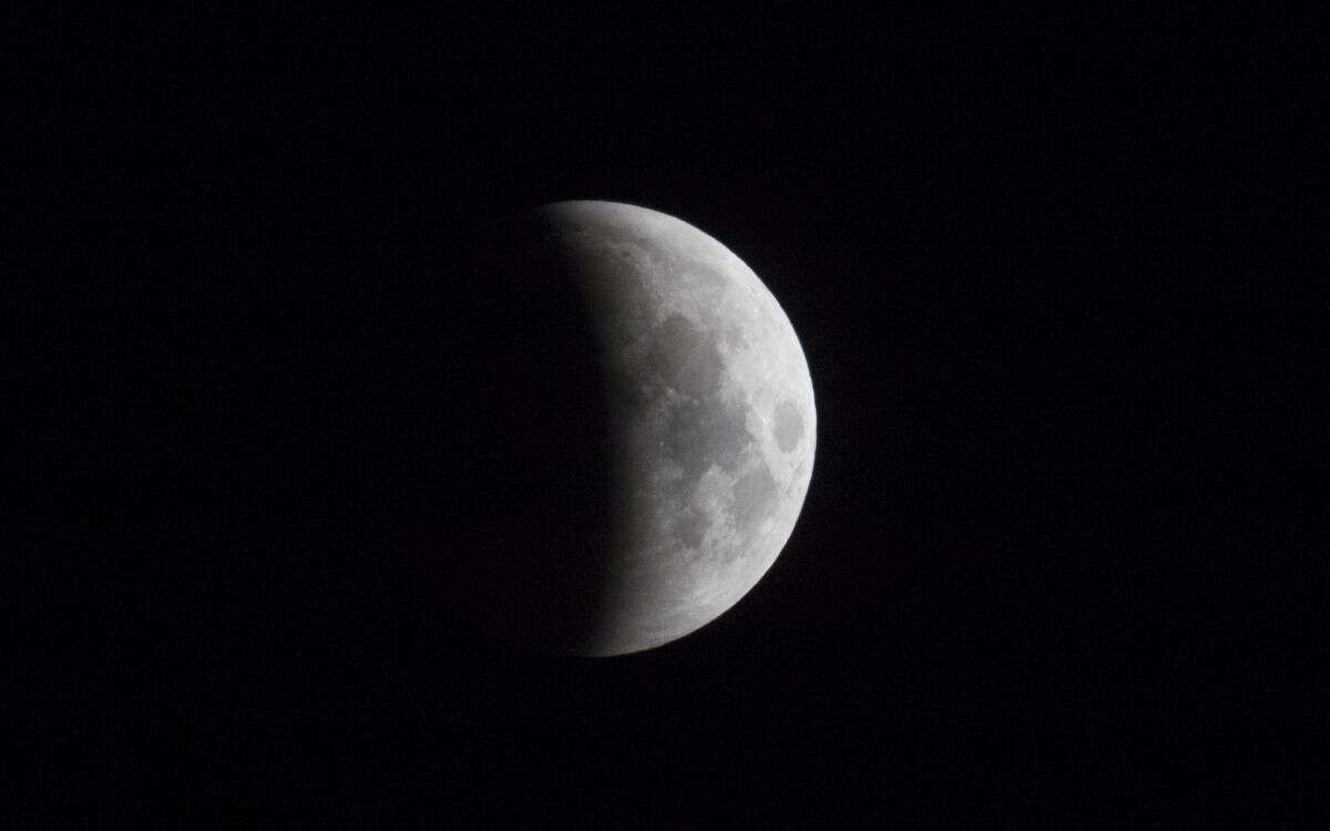 Fotos | Así se vio el eclipse lunar parcial