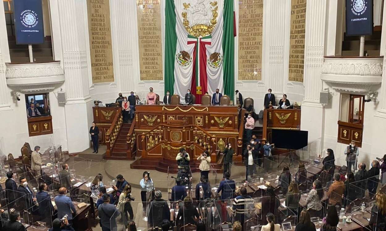 Tribunal Electoral de la CDMX aprueba más curules para Morena, PVEM y PT en el Congreso local