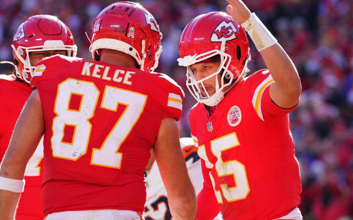 Roban casas de Mahomes y Kelce durante partido de los Chiefs