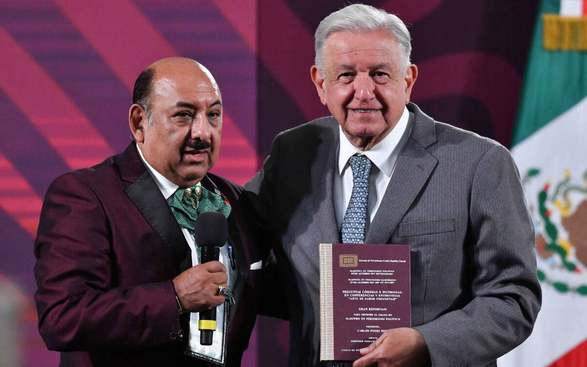 Escuela de Periodismo desautoriza ‘tesis’ que Lord Molécula le regaló a AMLO