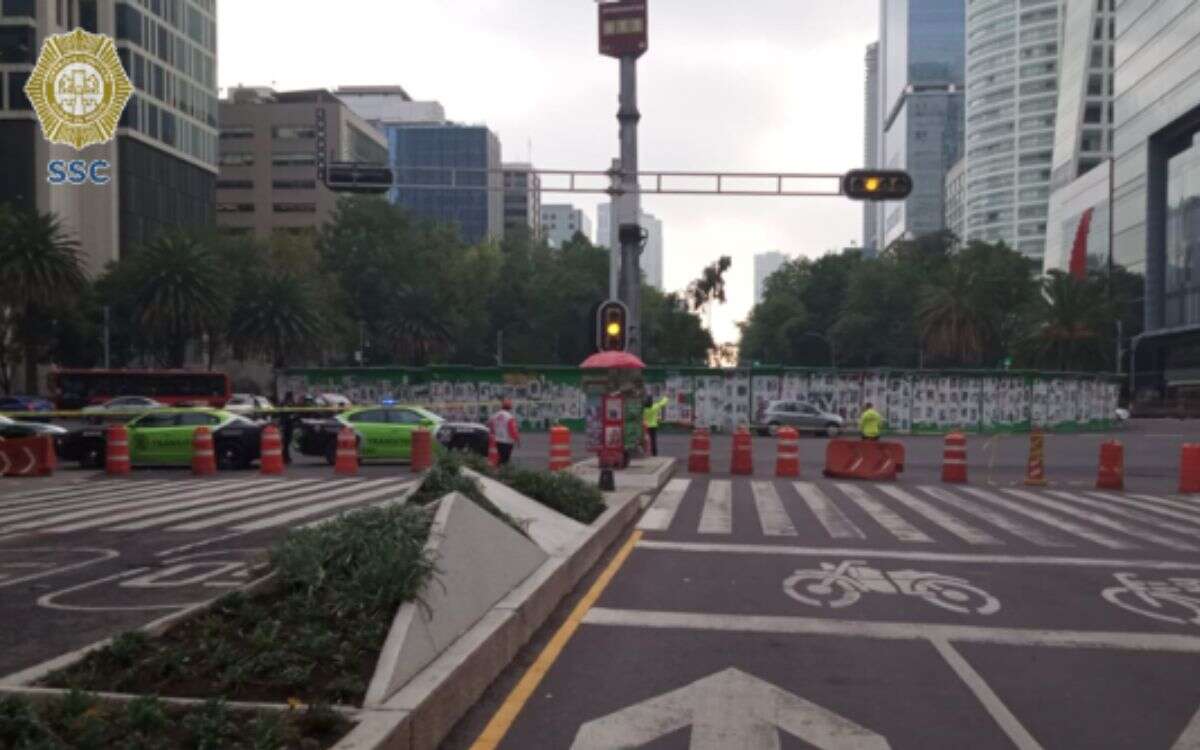 Paseo de la Reforma: Manifestantes bloquean carriles centrales