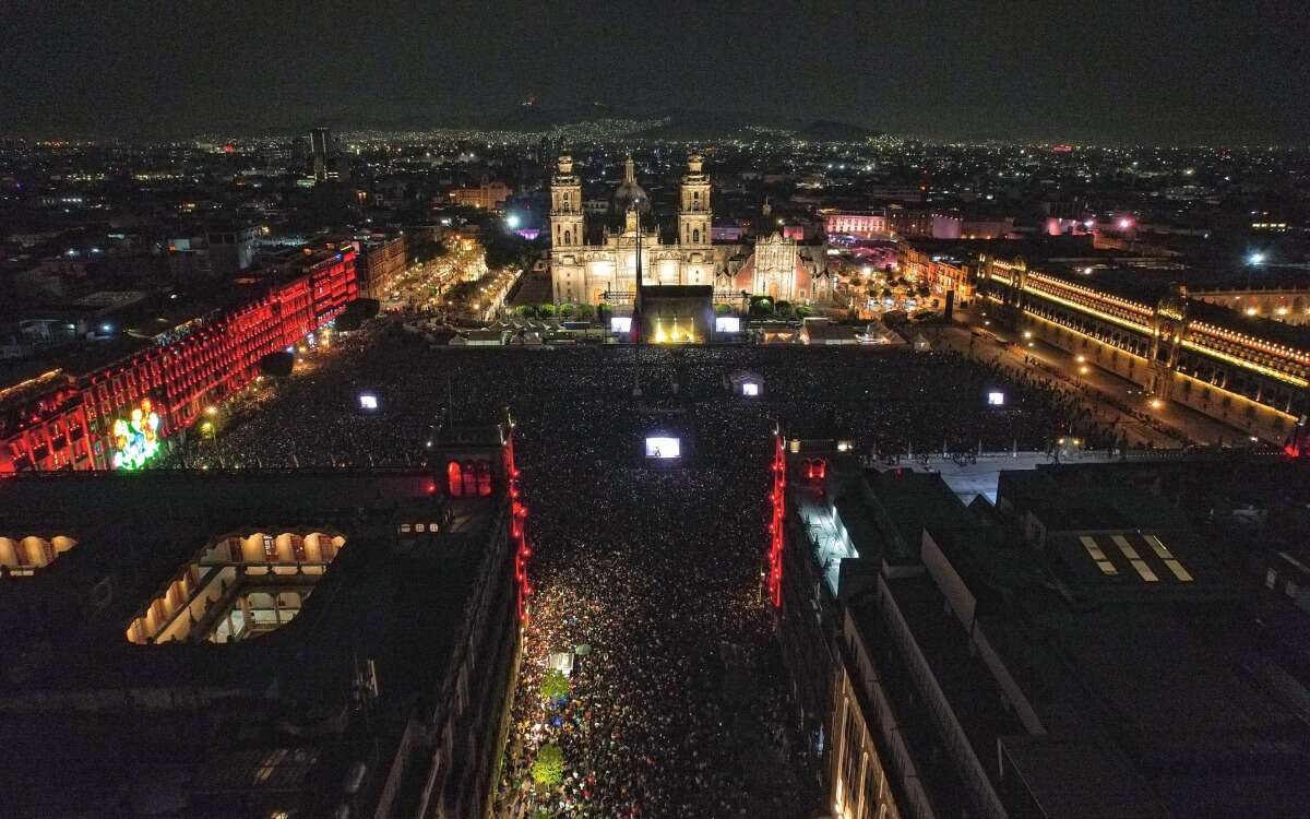 Interpol convoca a 160 mil personas en concierto del Zócalo | Video