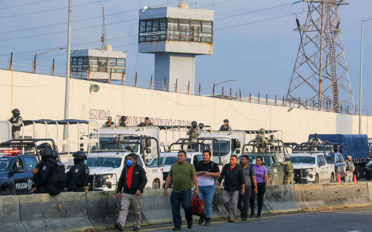 Confirman siete reos muertos en motín en cárcel de Tabasco