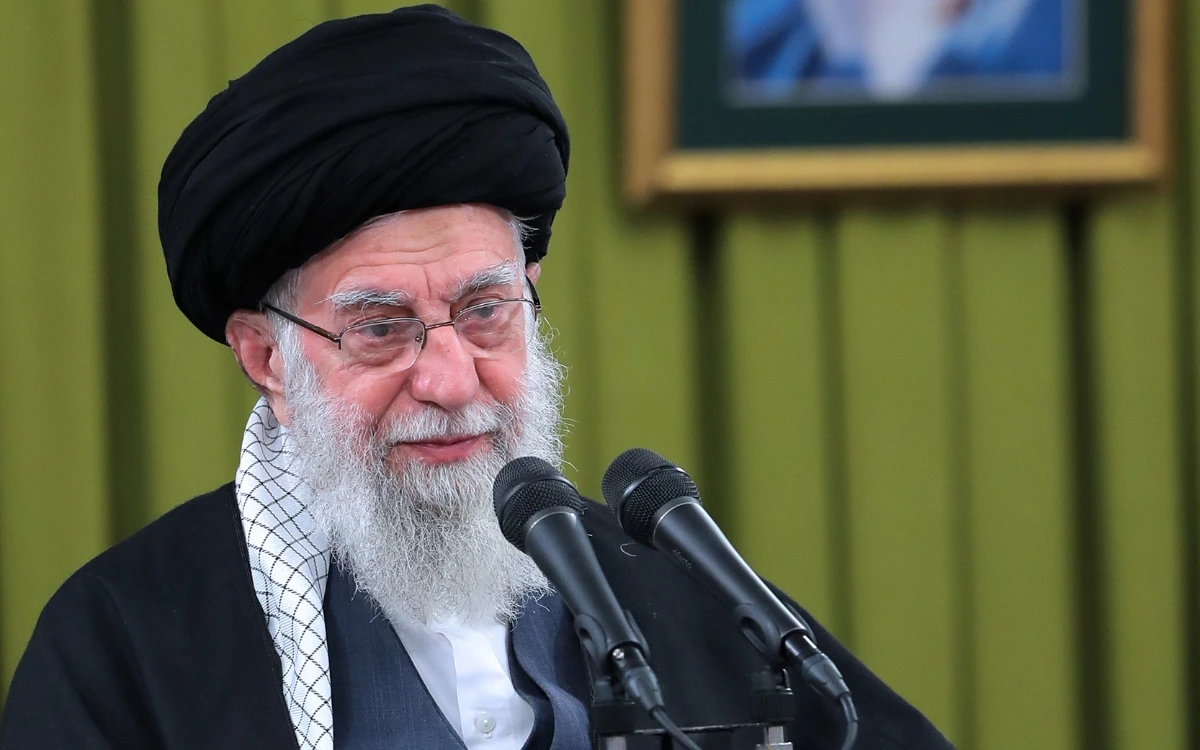 Jameneí, líder supremo de Irán, nombra posibles sucesores por si lo matan: NYT