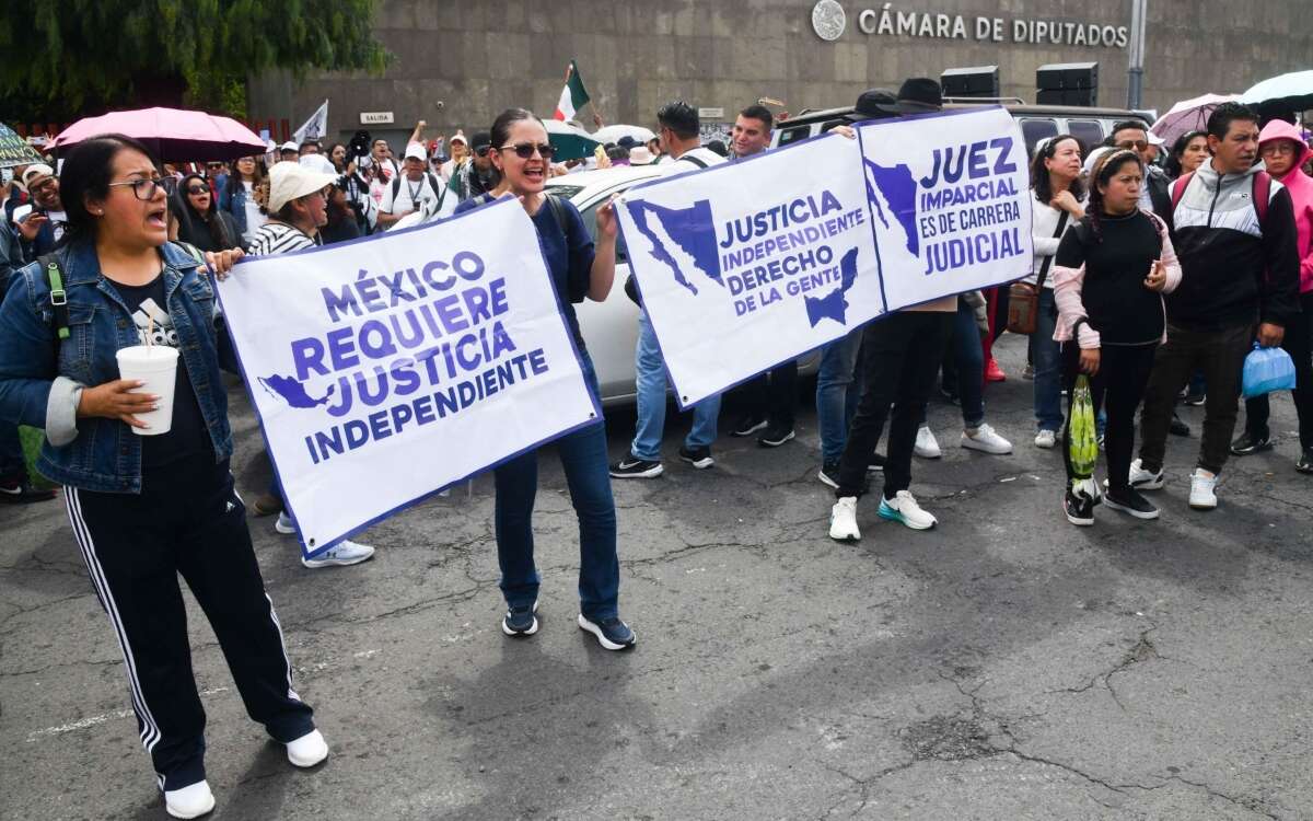 Trabajadores del Poder Judicial acuerdan mantener paro indefinido