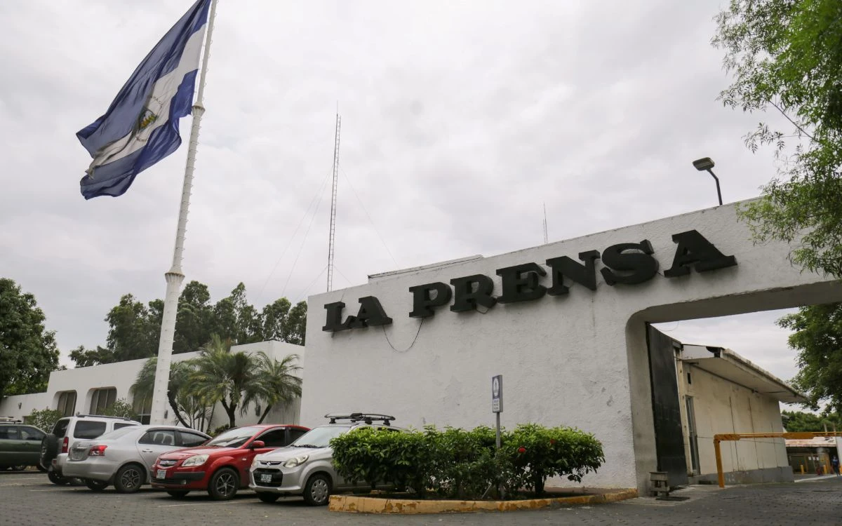 Unesco premia al diario nicaragüense La Prensa por “llevar la verdad” ante la represión; Régimen de Ortega y Murillo abandonan la agencia