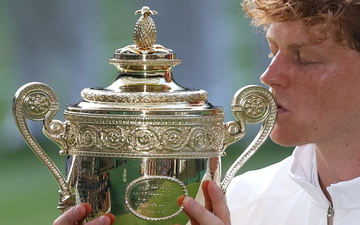 Se desquita Sinner de Alcaraz en Wimbledon 2025 | Video