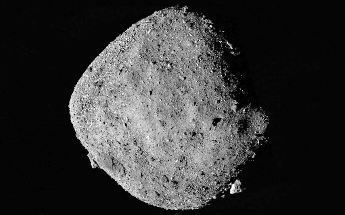 Encuentran en asteroide los ingredientes para que surja la vida