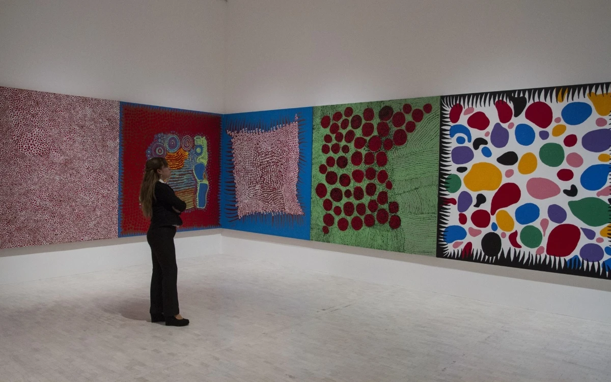 ‘Andy’ López Beltrán compró una obra de la artista  Yayoi Kusama en 30 mil dólares….  y Morena lo defiende
