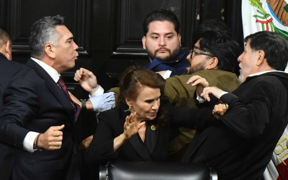 Agresión en el Congreso: gresca entre Fernández Noroña y ‘Alito’ Moreno | Video
