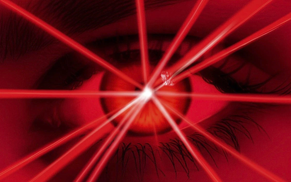 Crean los primeros lentes de contacto para ver en la oscuridad