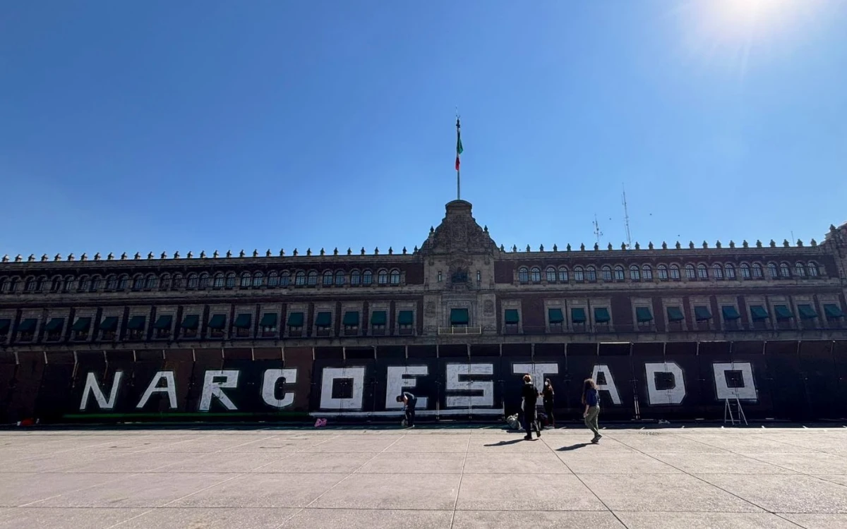 Cercan Palacio Nacional ante movilizaciones