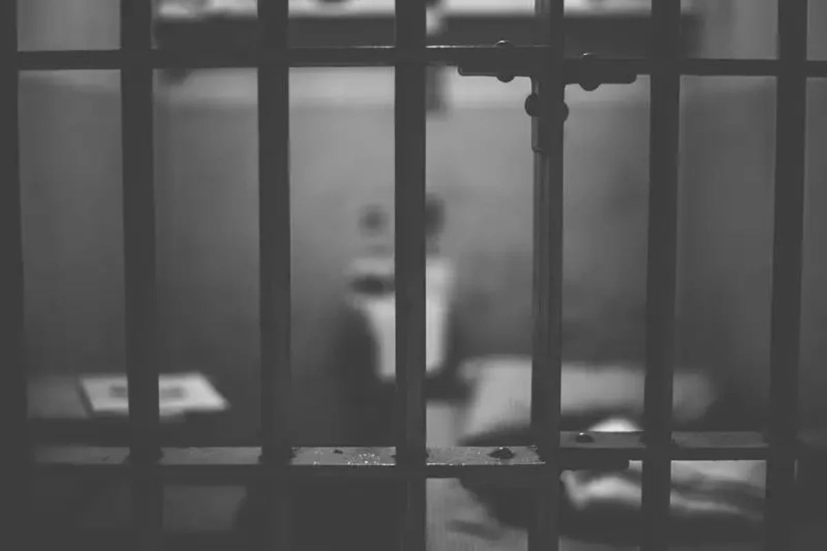 Una madre confiesa haber ayudado a su hijo a ocultar el asesinato de su pareja en Italia