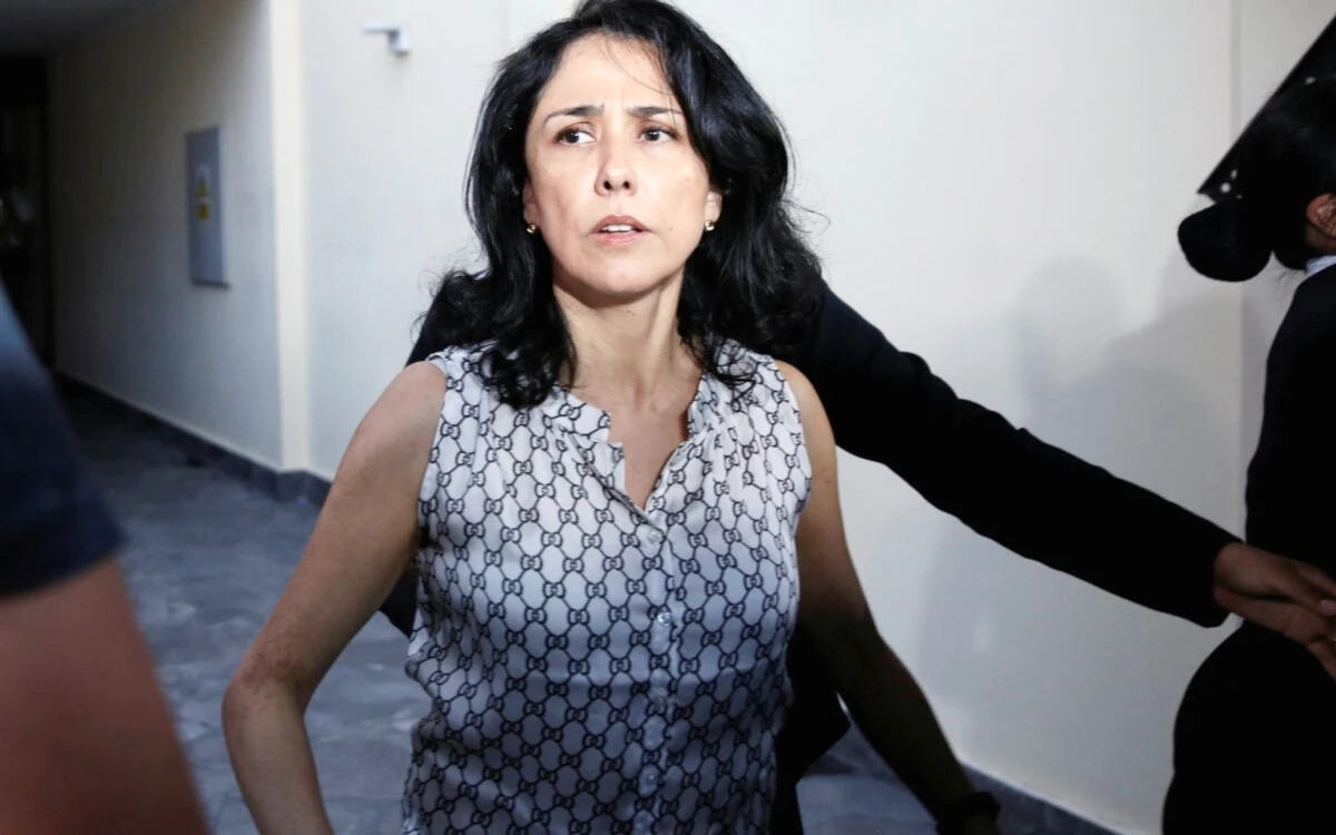 Brasil da asilo a la esposa de Humala y Perú le da un salvoconducto para poder viajar