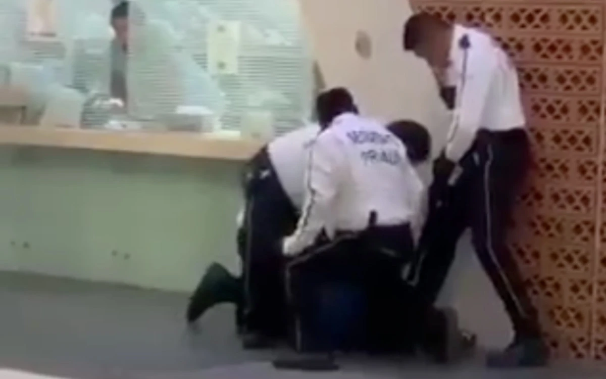 Fue al IMSS a pedir un medicamento… acabó golpeado por guardias