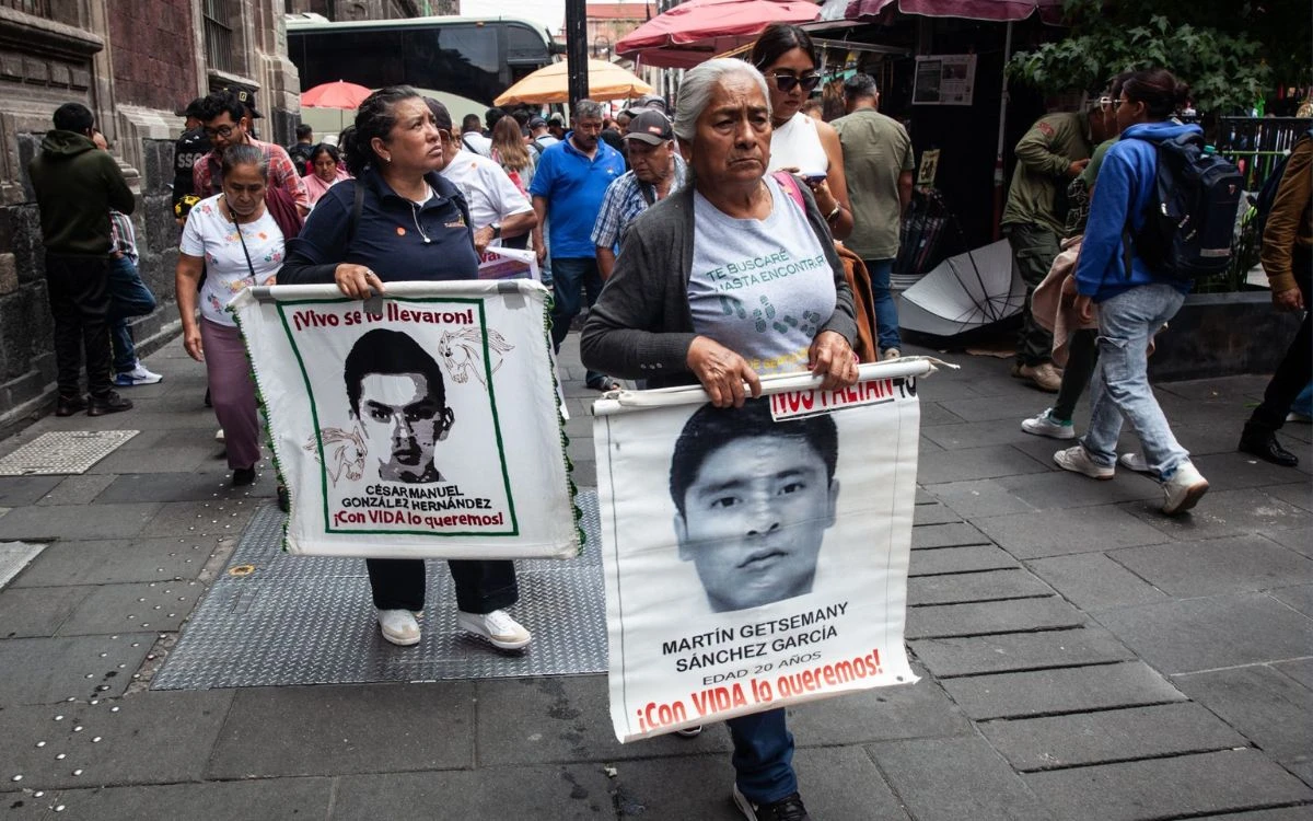 Ayotzinapa | Familiares acusan falta de ‘avances sustanciales’ tras reunión con Sheinbaum