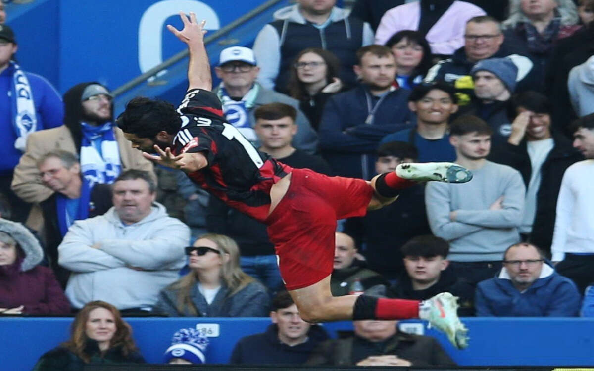 Marca Raúl Jiménez su décimo gol en la campaña, pero Fulham tropieza | Video