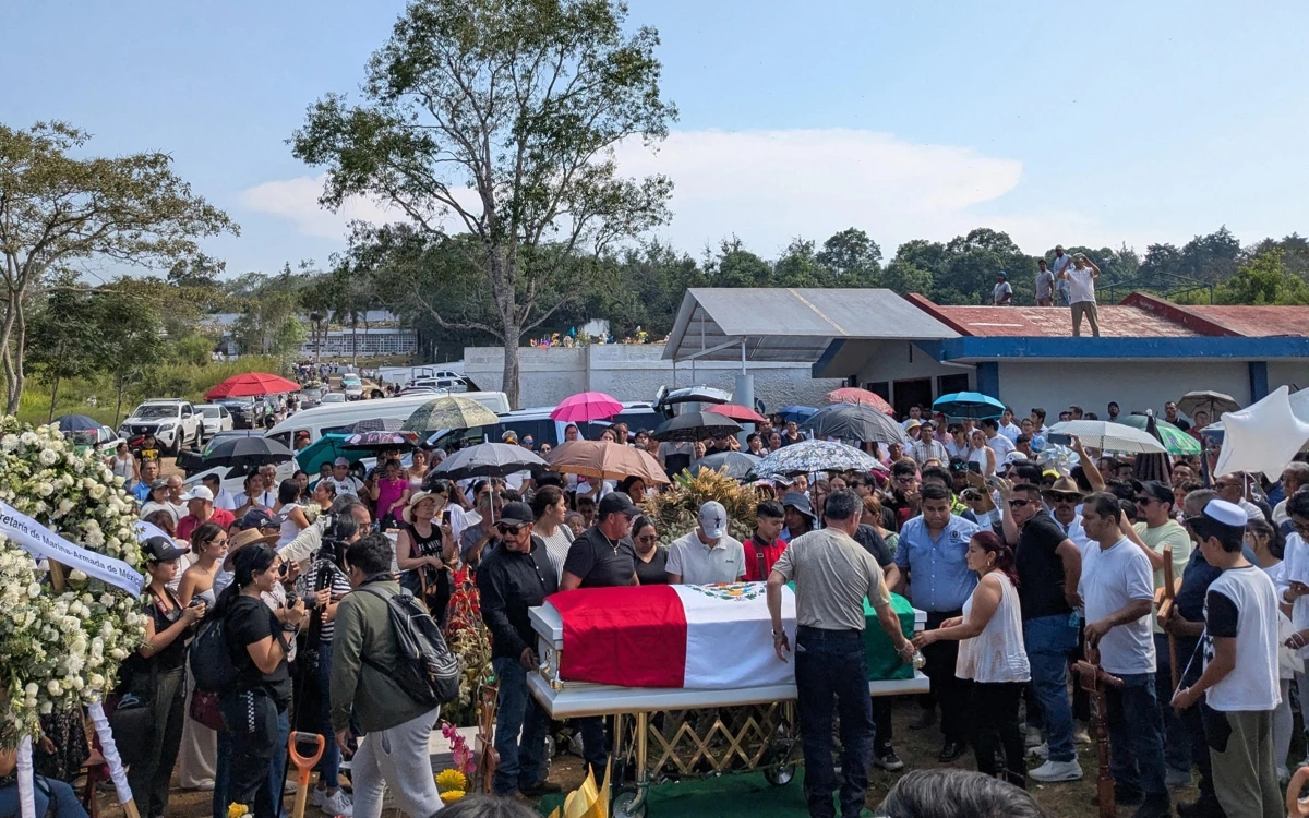 Velan a América Yamileth, cadete fallecida tras accidente del Buque Cuauhtémoc