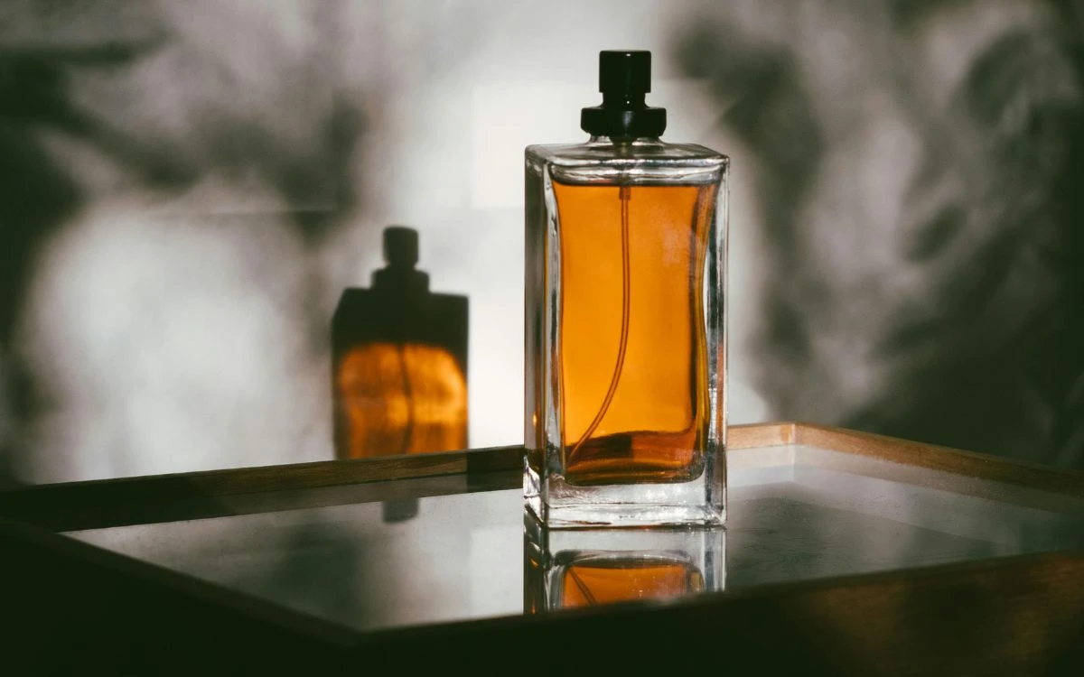 El truco para que el perfume dure realmente todo el día, incluso en verano