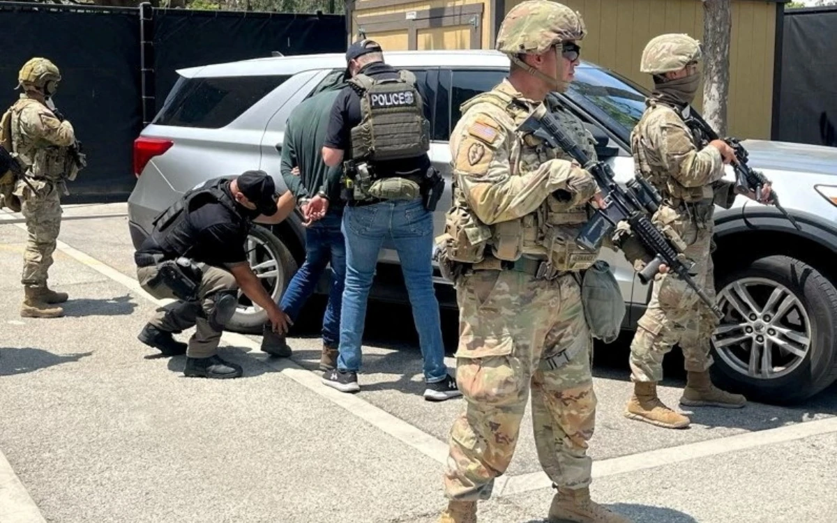 Redadas de tipo militar: nuevas tácticas para arrestar migrantes en EU
