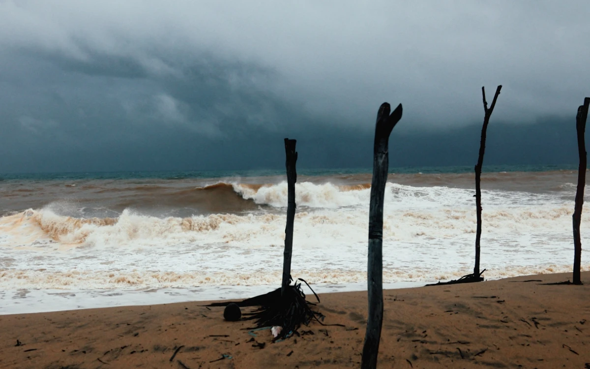 ‘Erick’ se degrada a tormenta tropical
