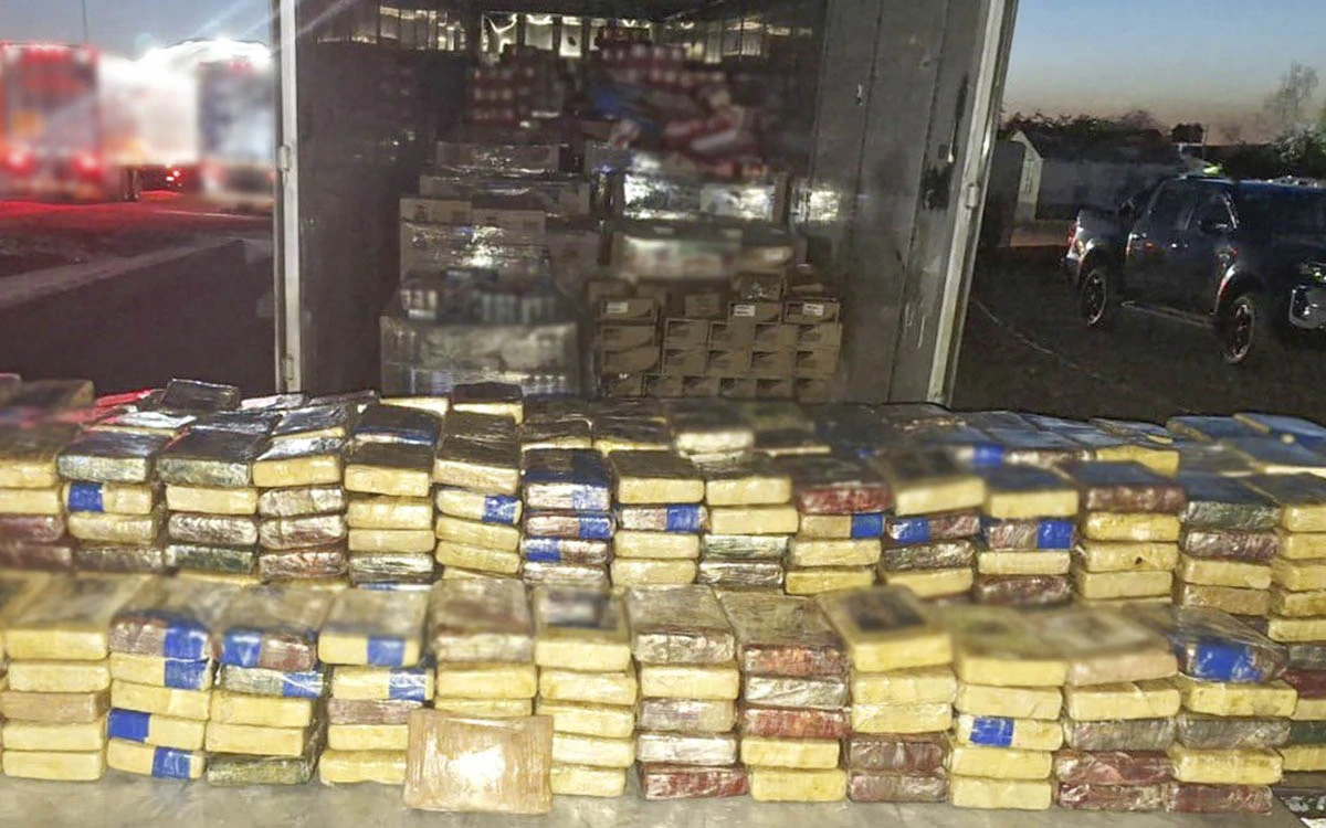 Cae en Sonora sujeto que transportaba 701 kilos de cocaína ocultos en paquetes de café