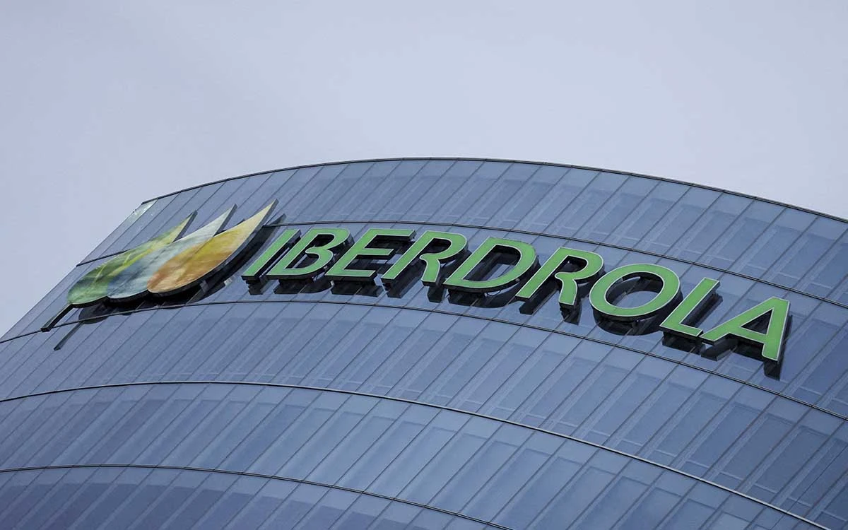 Ganancia de Iberdrola cae 13.8 % tras dejar de contar ingresos por desinversión en México